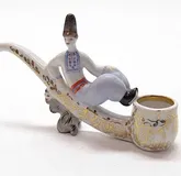 Фарфоровая трубка с мужской фигурой на вершине