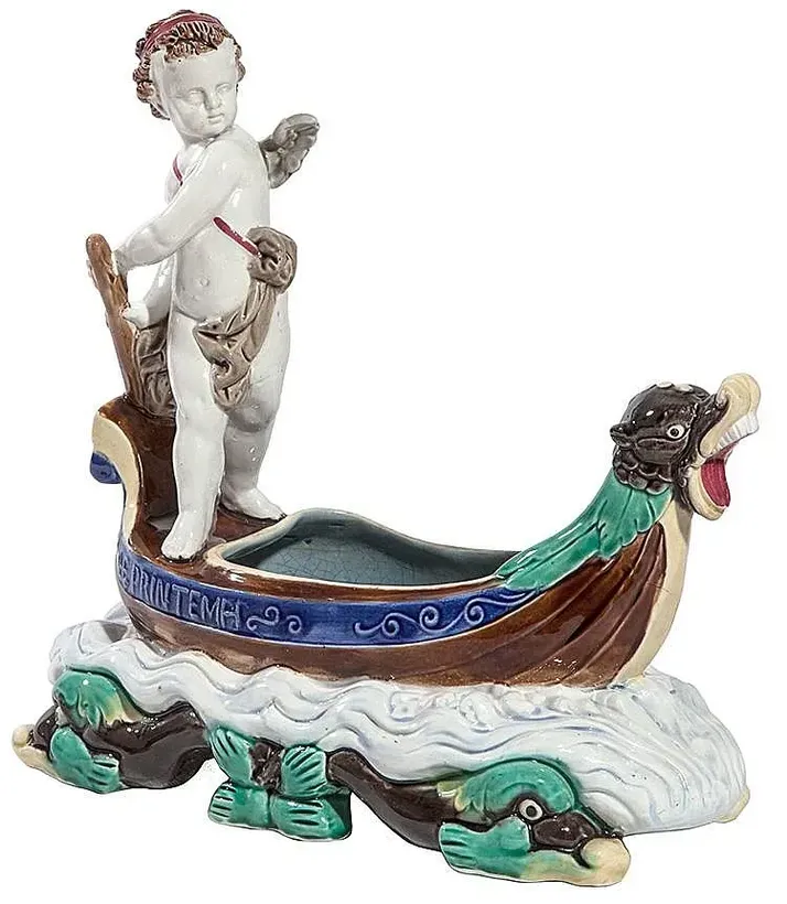 A FIGURAL PORCELAIN KUZNETSOV DISH, KUZNETSOV