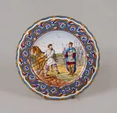 Фарфоровая тарелка с полихромным узором и золоченным украшением сцены, иллюстрирующей песню о Микулине Селяниновиче