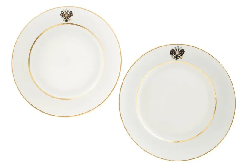 WO PLATES FROM THE ‘SERVICE OF A NEW TYPE WITH RUSSIAN COAT OF ARMS’: CORONATION [...]