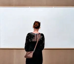 Датский художник, который доставил …