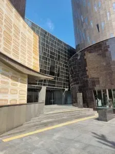 White Cube расширяется в …