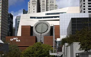 SFMoMA сокращает двадцать девять …