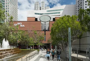Сокращения в СFMOMA: трудности …