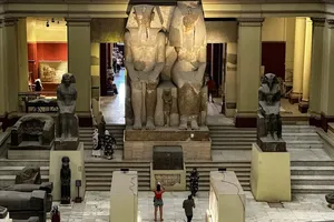 Пропажа фараонского золотого браслета: …