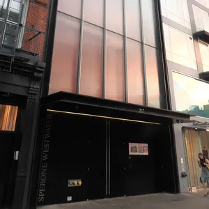 Закрытие галереи Sperone Westwater …