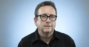 Критик искусства Кристофер Найт …