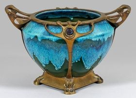 Керамическая ваза в немецком стиле