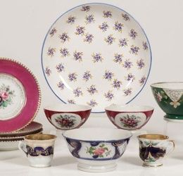 A GROUP OF RUSSIAN IMPERIAL PERIOD PORCELAIN