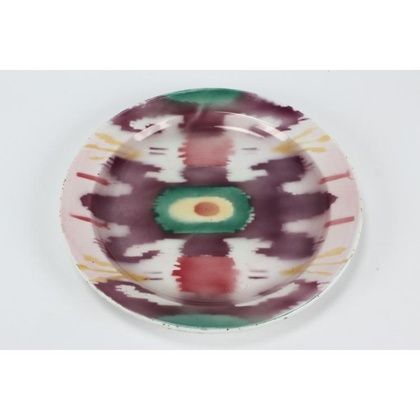 Настенная тарелка  Кузнецова с уникальным украшением