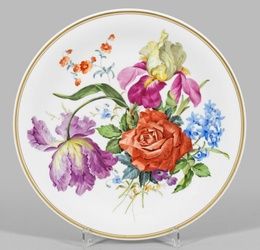 Large wall plate with flower painting by Bärbel Patzig.