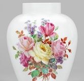 Large ornamental vase with rose decoration