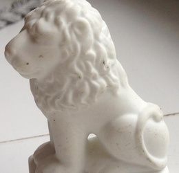 Lion Sculpture LFZ Biscuit