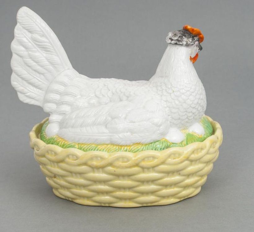 Porcelain utensil for eggs with lid 'Chicken', Kuznetsov porcelain factory, Latvia