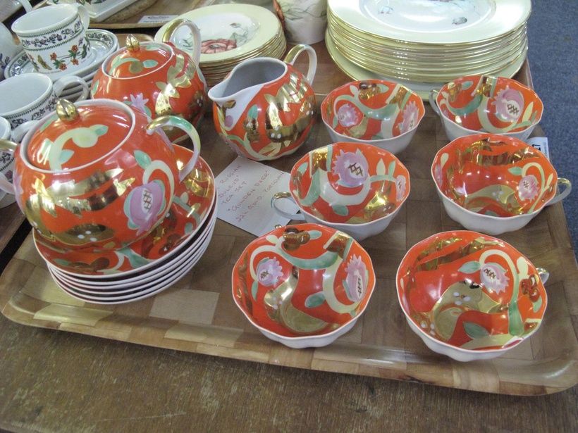 16 piece vintage Russian porcelain Dulevo teaset, golden deer pattern 22K porcelain to include;