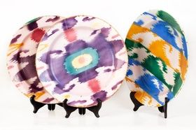 Коллекция фарфоровых тарелок "Кузнецов" - лот из 3-х настенных тарелок в текстильном стиле