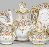 Historism coffee service with floral decor