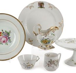A GROUP OF SIX IMPERIAL RUSSIAN PERIOD PORCELAIN PIECES, CIRCA 1850-1900. Comprising an Armorial