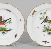 Pair of decorative plates with bird motif