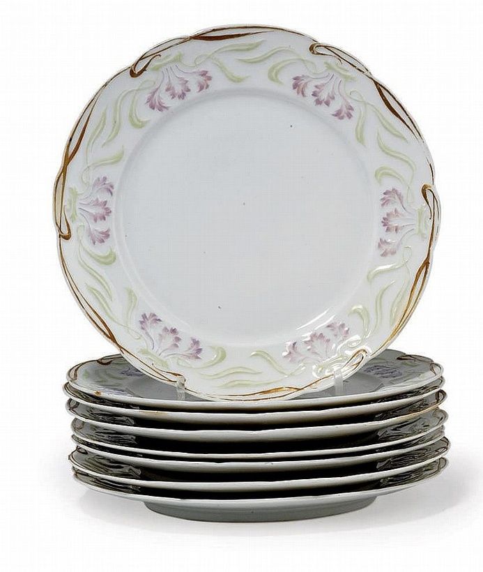 Фарфоровый набор с тарелками и супницей с крышкой, Фабрика Кузнецова, начало 20 века