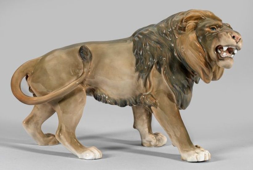 Копенгагенская фарфоровая фигура рыкающего льва