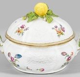 Large lidded tureen with "German Flower" decoration.