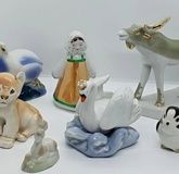 Porcelain figurines. For restoration!