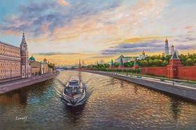 A walk along the Moscow River. View of the Kremlin and Sofiyskaya Embankment.