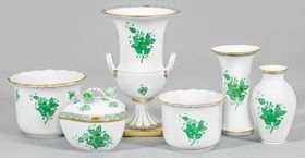 Collection of vases "Apponyi green" by HEREND