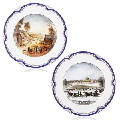 PAIR OF KUZNETSOV MANUFACTORY PORCELAIN PLATES