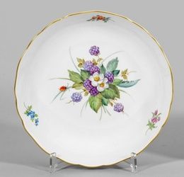 Decorative bowl with flower and blackberry decoration