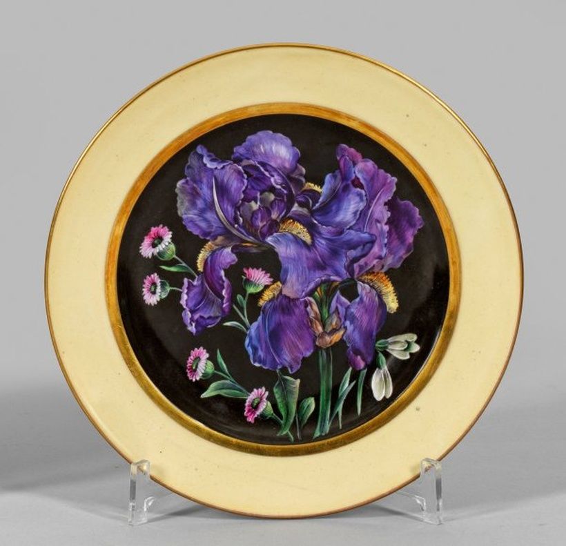 Decorative plate with botanical depiction