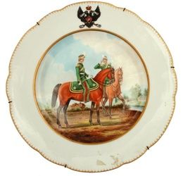 A RUSSIAN PORCELAIN HAND PAINTED MILITARY PLATE