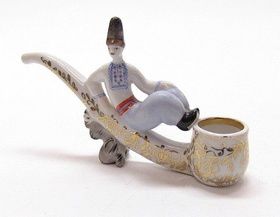 Kiev porcelain pipe surmounted with a male figure