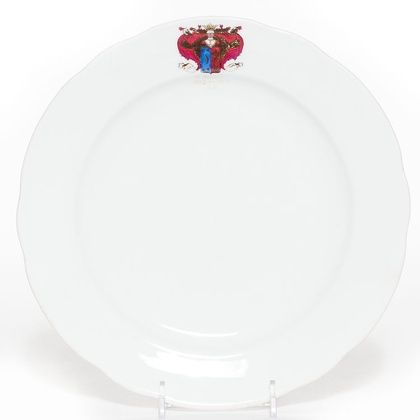 Фарфоровая гербовая тарелка Кузнецов