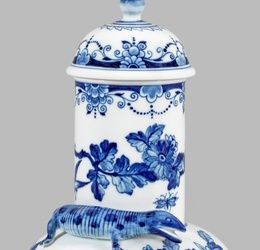 Meissen lidded vase with lizard and floral decoration.