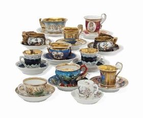 Русские фарфоровые чашки и бережки: 12 предметов и мастерские 1830-1900 гг. (24 дизайна)