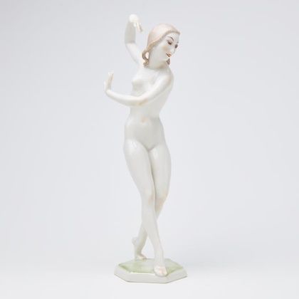 Figurine "Girl Dancing"