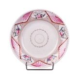 Фарфоровая тарелка с цветочным украшением