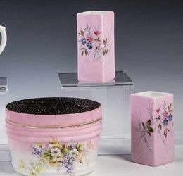 Decorative box with lid and two flowerpots