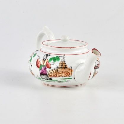 Kuznetsovs porcelain teapot.