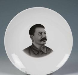 Portrait plate of Stalin from Dulevo porcelain manufactory