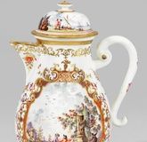 Magnificent Meissen coffee pot with merchant scenes