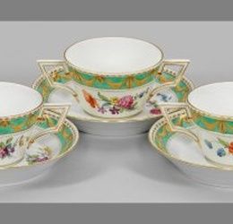 Five soup cups "Kurland" with summery flower decoration.