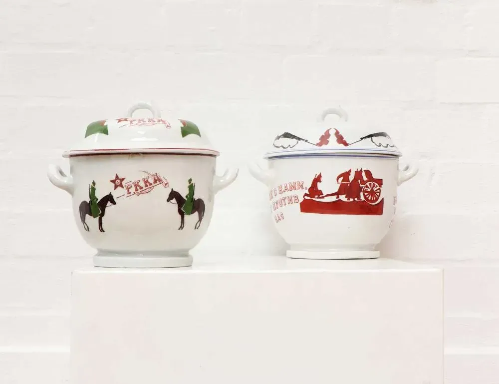 Фарфоровая чаша РККА с крышкой от Дулевской фабрики
