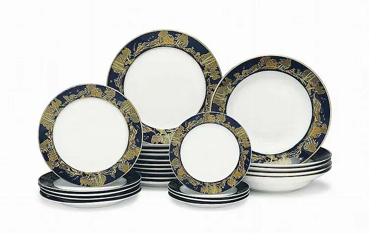 Русский фарфоровый сервиз для ужина, фабрика Кузнецова, Москва, конец 19/начало 20 века (24 шт.)