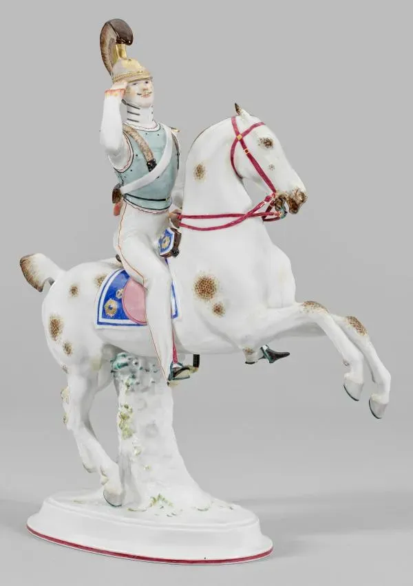 Редкая фигурка Мейсенской фабрики "Кирасир на коне"