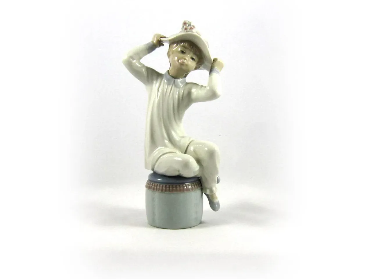 Девочка с шляпой